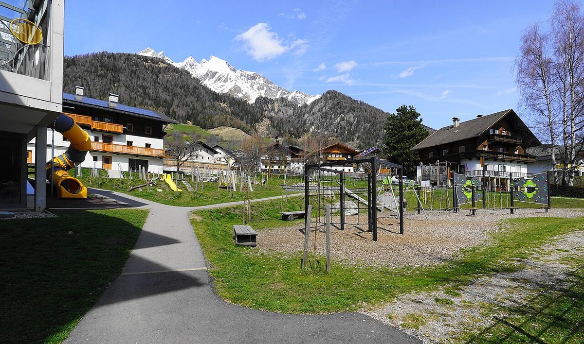 Kinder Spielplatz der Gemeinde Virgen, Osttirol 01