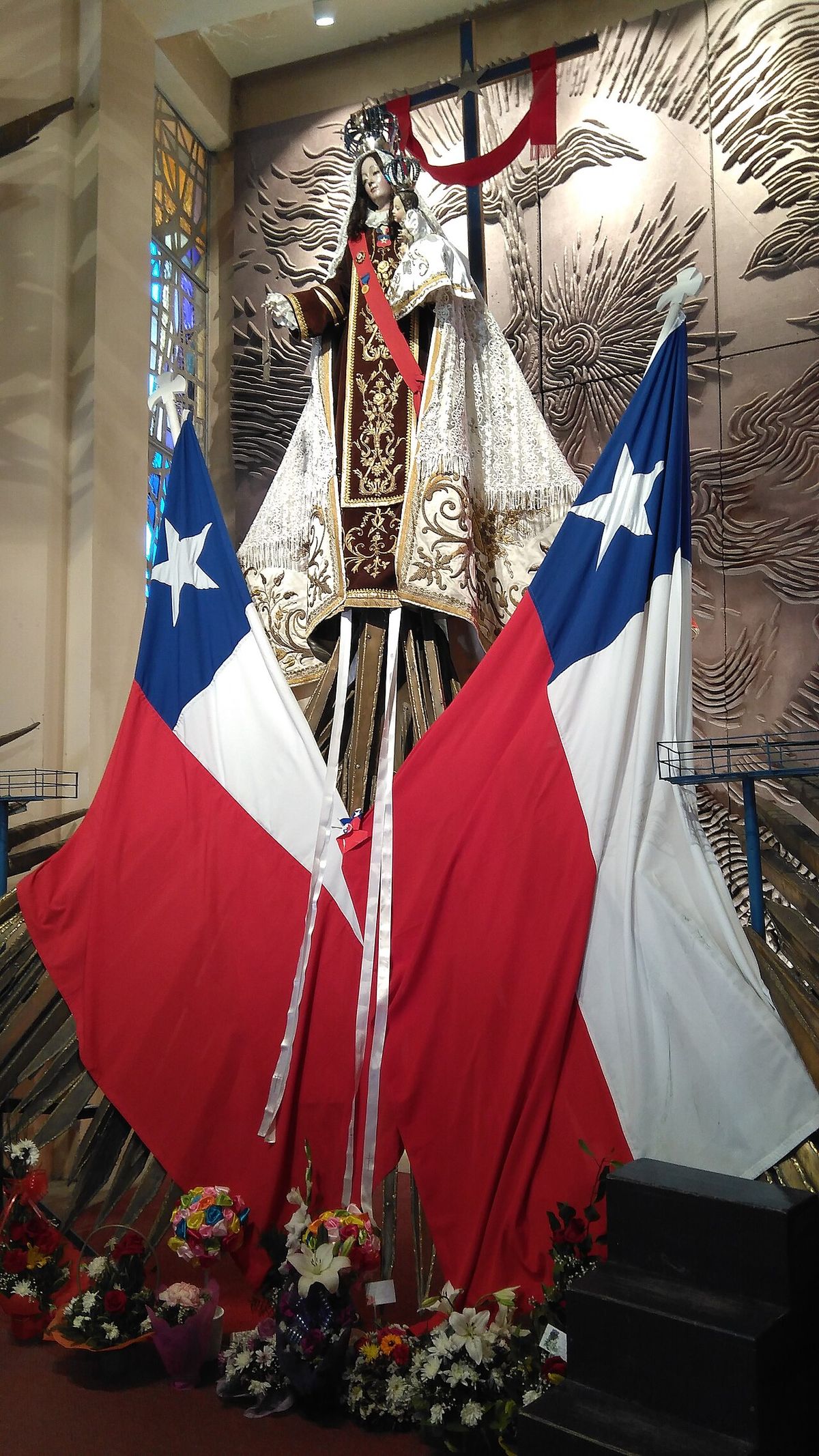 Virgen del Carmen Templo Votivo de Maipu Chile