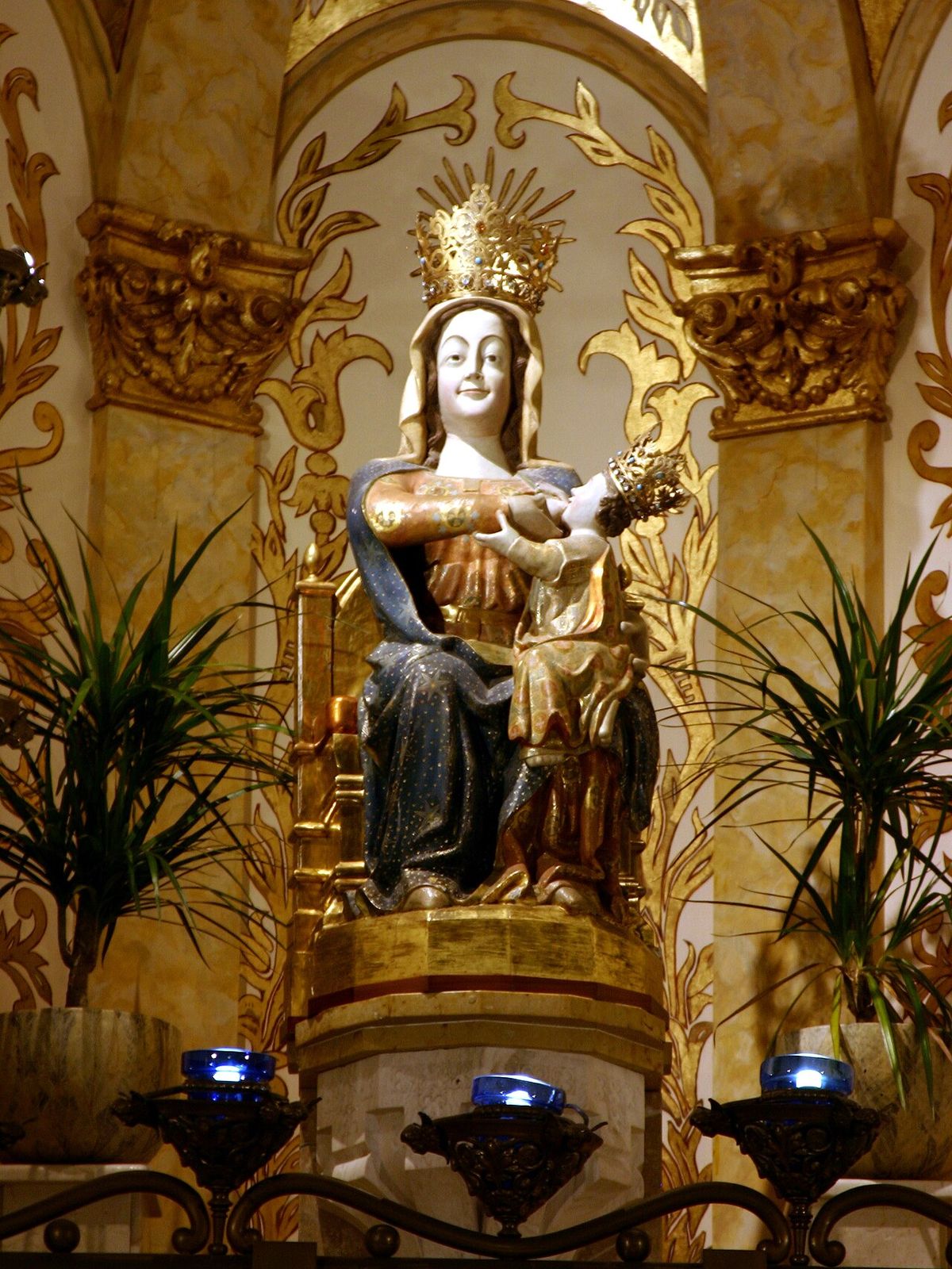 Our Lady of the Cloister - Cathedral of Tarragona - Catalonia 2014 (2)