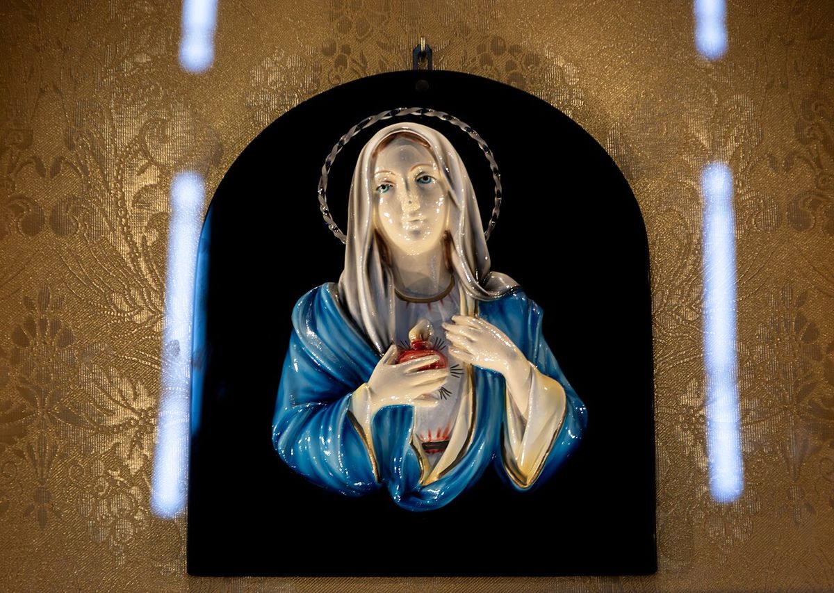 Weeping Statue of Madonna of the Immaculate Heart