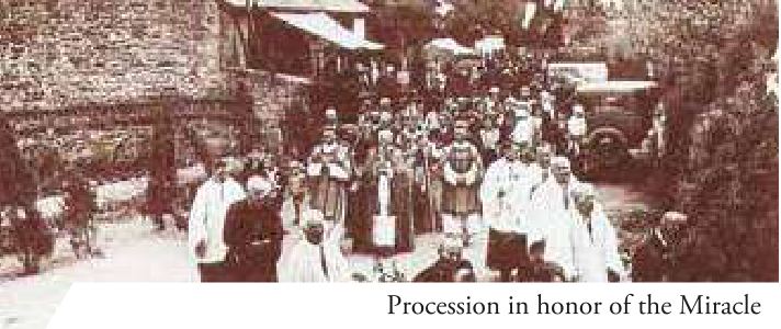 Procession in honor of the Miracle