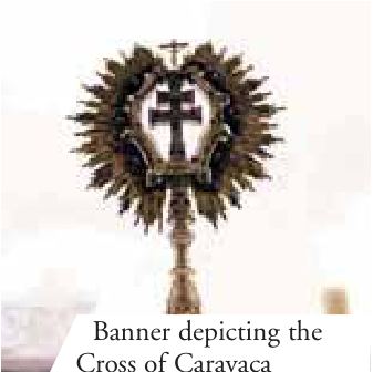 Runner depicting the Cross of Caravaca